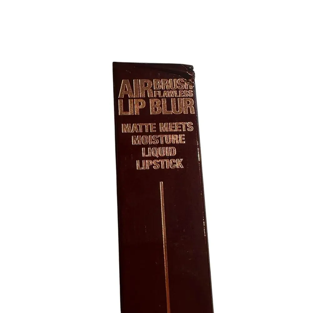 Charlotte Tilbury Airbrush Flawless Matte Liquid Lipstick Walk of No Shame Blur